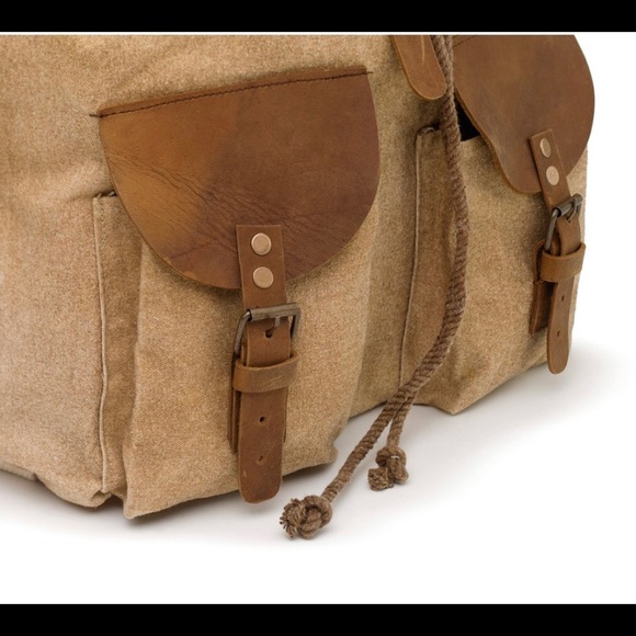 Backpack - Picture 5 of 6